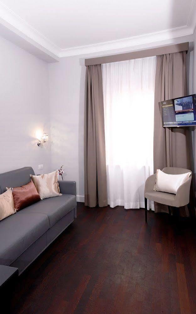 Piazza Di Spagna Suite De Charme Rome Exterior photo